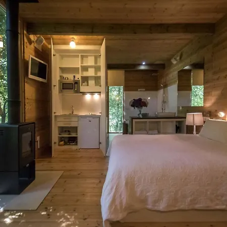 Holiday home Secluded And Elegant Tree House In The Forests Of Galicia, Spain *